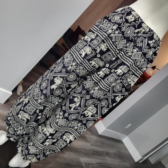 Chinrada - Smocked Waist harem PLUS SIZE 2XL πΉπ - Picture 12 of 13